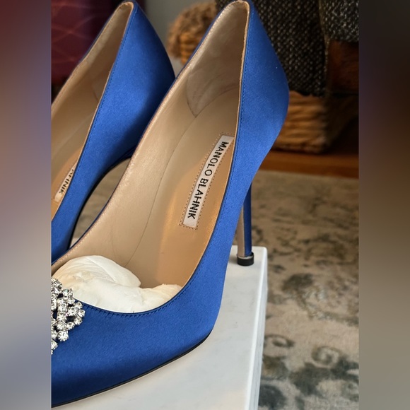 MANOLO BLANKKS (blue & ivory) brand new - Picture 2 of 7
